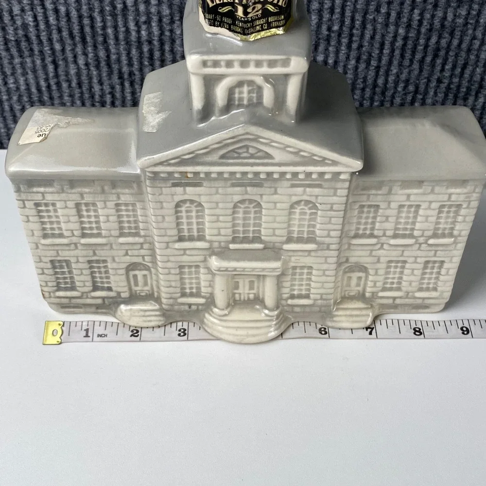 Vintage Ezra Brooks 1969 New Hampshire State House Decanter Heritage China Eagle